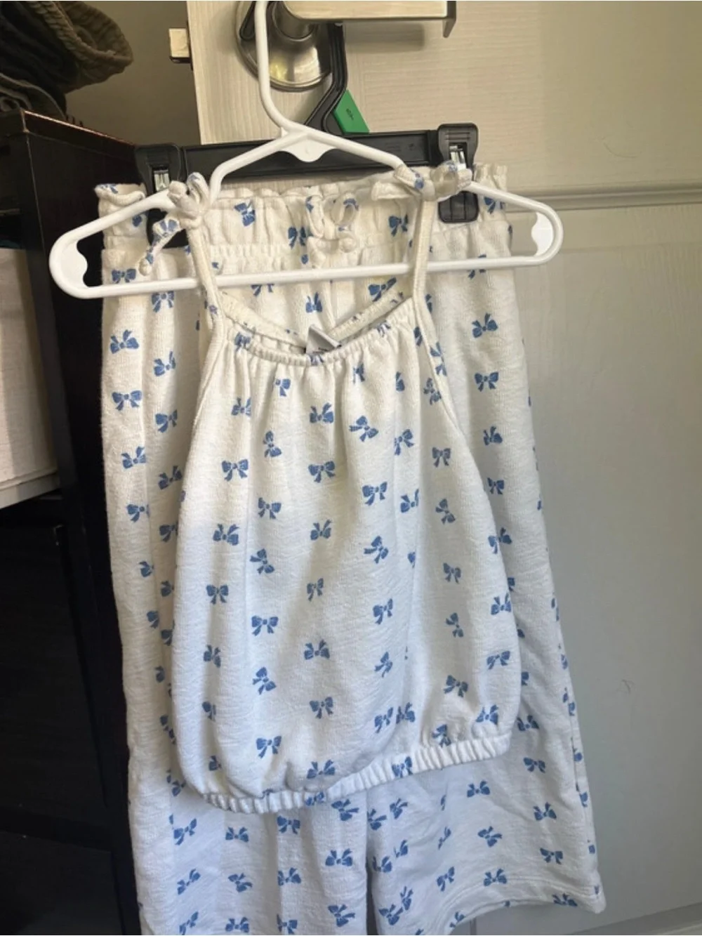 Old Navy 2 piece with Blue Bow Print